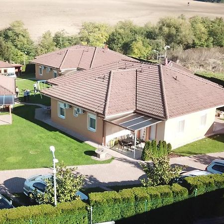 Villa Gracia Podhájska מראה חיצוני תמונה