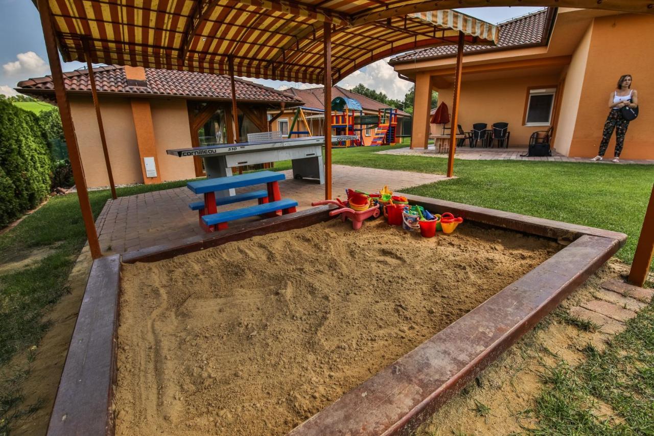 Villa Gracia Podhájska מראה חיצוני תמונה